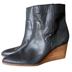 Lucky brand, ladies wedge pull on boots very good condition size 8 1/2 leather